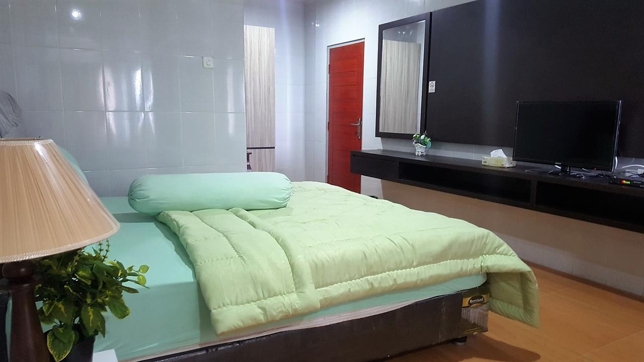 Nasional Hotel Gunungsitoli Exteriér fotografie