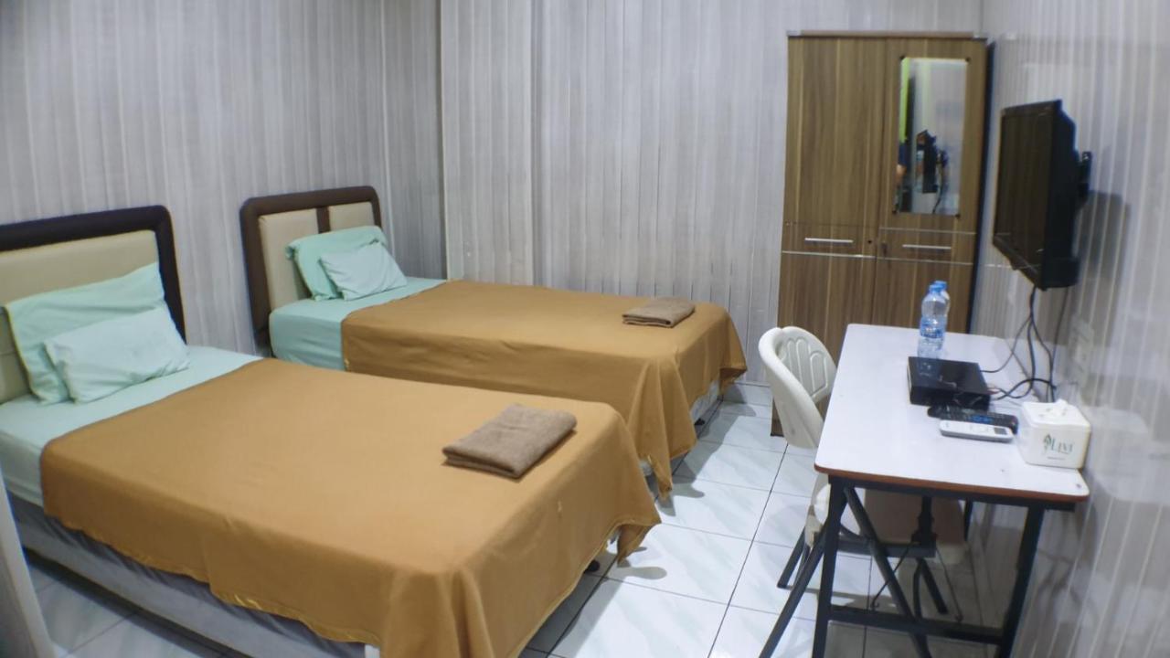 Nasional Hotel Gunungsitoli Exteriér fotografie
