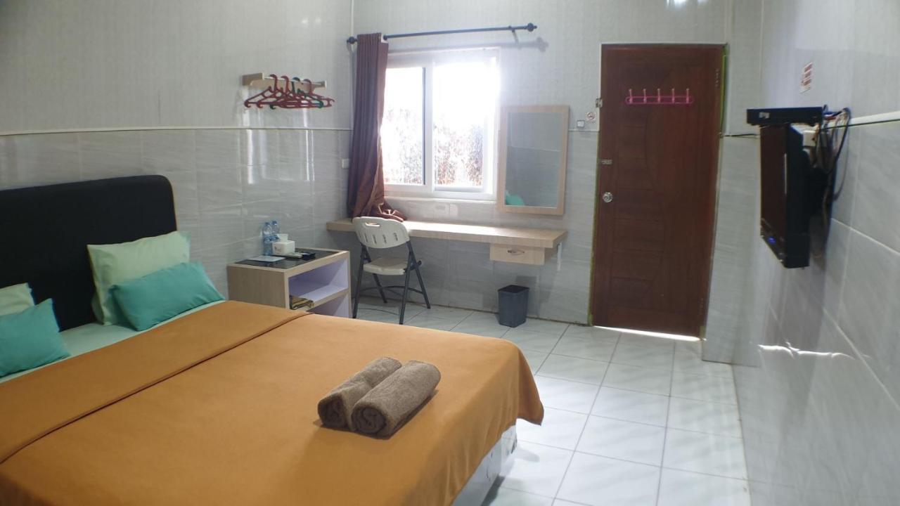 Nasional Hotel Gunungsitoli Exteriér fotografie